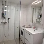 Floor 51m2, Balcony, 150 M Wifi, Air Cooling, Own Parking Place, 300m Metro Appartamento *