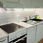 Floor 51m2, Balcony, 150 M Wifi, Air Cooling, Own Parking Place, 300m Metro Appartamento Helsinki