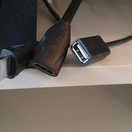 Floor 51m2, Balcony, 150 M Wifi, Air Cooling, Own Parking Place, 300m Metro