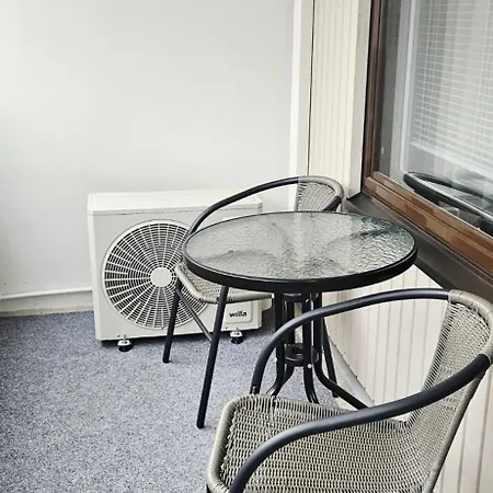 Floor 51m2, Balcony, 150 M Wifi, Air Cooling, Own Parking Place, 300m Metro *