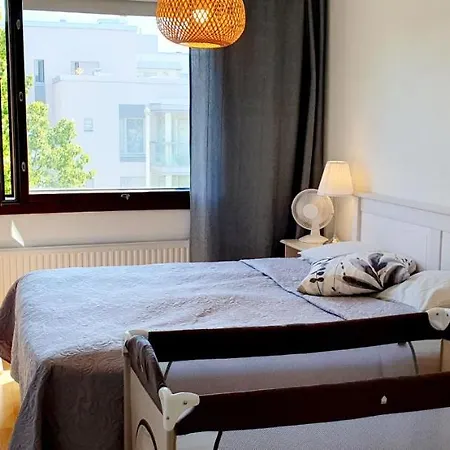 Lejlighed Floor 51m2, Balcony, 150 M Wifi, Air Cooling, Own Parking Place, 300m Metro *