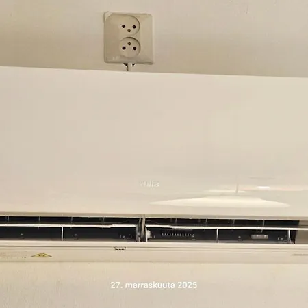 Lejlighed Floor 51m2, Balcony, 150 M Wifi, Air Cooling, Own Parking Place, 300m Metro *